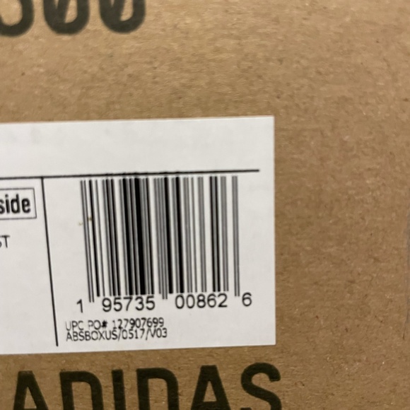 Yeezy 500 size 6 main image 5